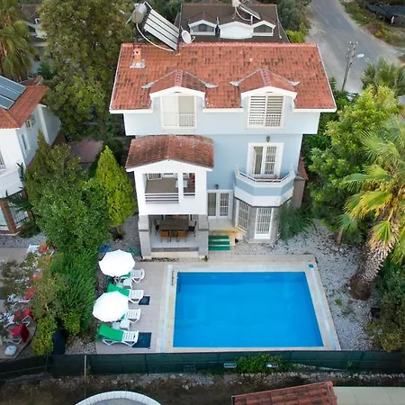 ヴィラ Infinity Mavi *