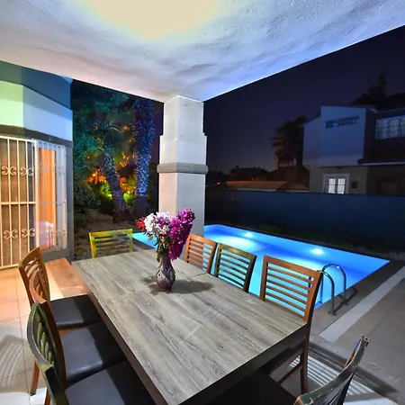 ヴィラ Infinity Mavi *